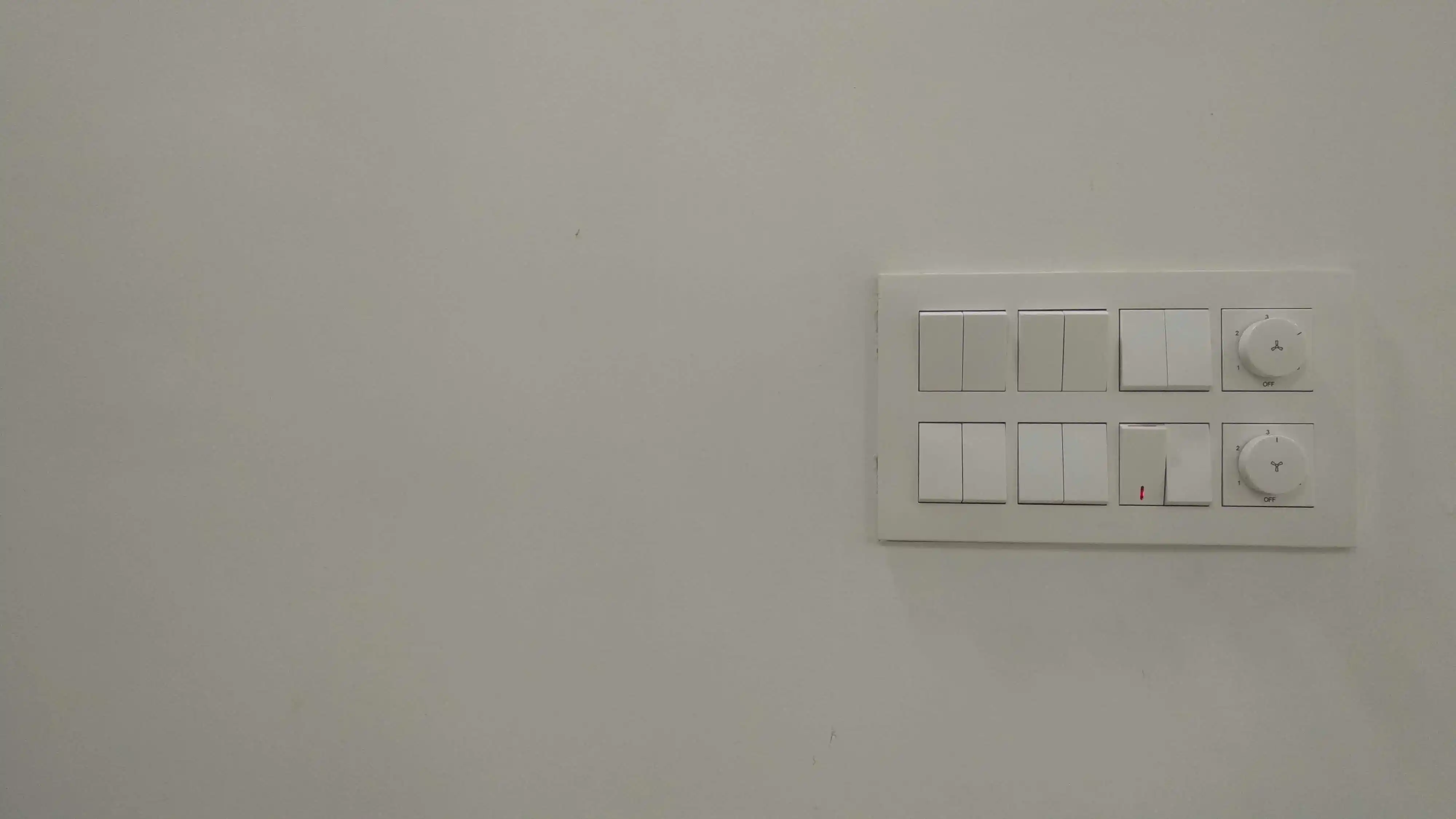 Управління різними пристроями за допомогою розумних вимикачів 3